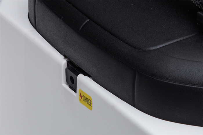 Kids Electric Ride On Range Rover Vogue White - Image 24